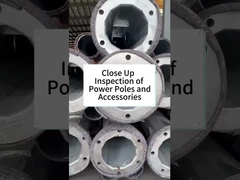 전력 기둥 및 액세서리의 근접 검사 고전압 전송 기둥