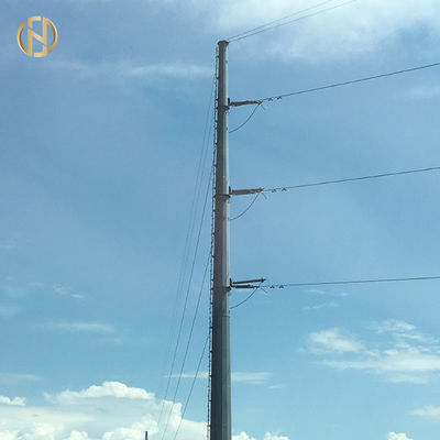 바닥판과 M48 고정 수나사 60-90 정도를 가진 138KV HDG 35M 전기 시설 폴란드