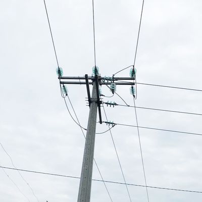 전력 사업을 위한 강철 8000D 십자가 팔이 12KV 35KV 폴란드 부속품에 의하여 직류 전기를 통했습니다