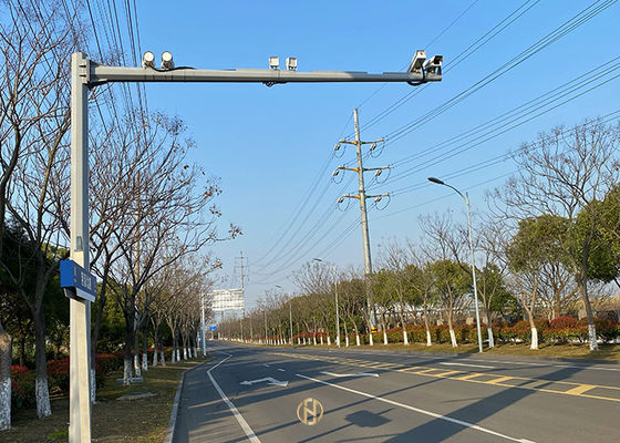 주문 SGS Q345 8M 텔레스코픽 CCTV 극 L 유형 RAL 표준 색상 online manufacture