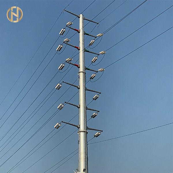 절연체와 관리인과 33KV 18m 강철 전신주  강철 파워 폴대