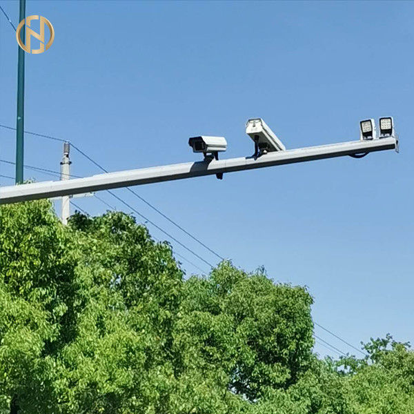 바람 ISO 9001 증명서를 가진 저항하는 강철 CCTV 폴란드 높은 내구성