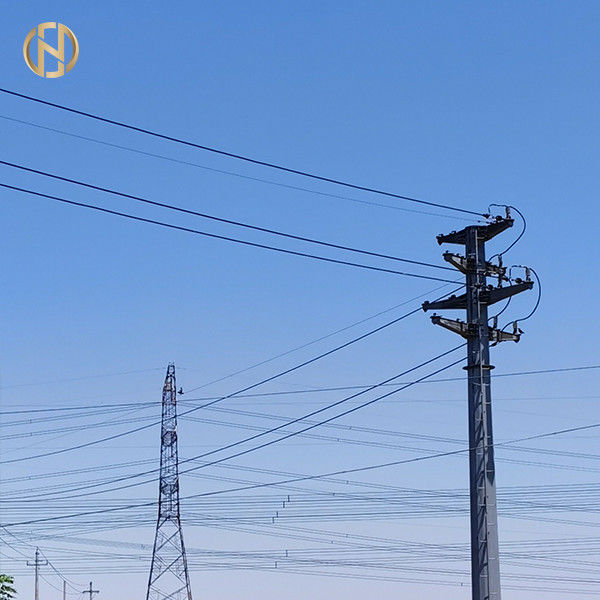 8각형 강철 폴란드 69KV NEA 50FT가 회색 색깔에 의하여 55FT 60FT 65FT 70FT 직류 전기를 통했습니다